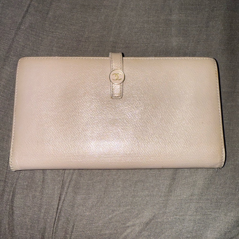 CHANEL Vintage Grey Leather Wallet